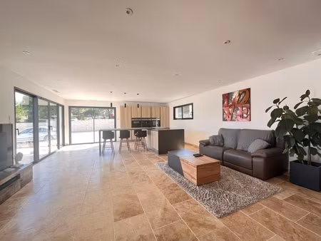 maison 4 pièces - 117 m²