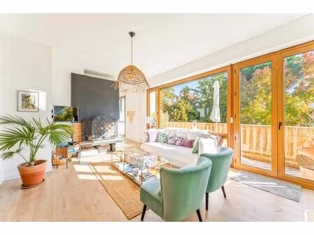 appartement de 4 pièces de 100 m² situé à gradignan