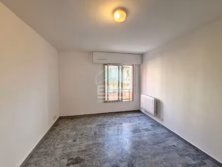 location appartement 1 pièce 28 m² à le cannet (06110)