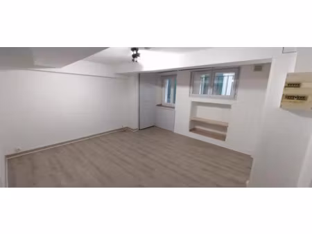 location appartement 1 pièce 24 m² à serignan (34410)  360 €
