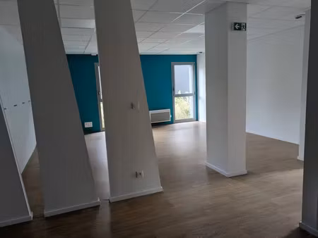 location 100 m² bureaux