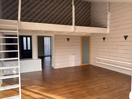 maison à vendre à bressuire - 5 pièces  3 chambres 127m² avec jardin de ville