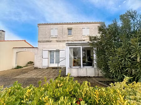 vente maison 4 pièces 129 m² rochefort (17300)