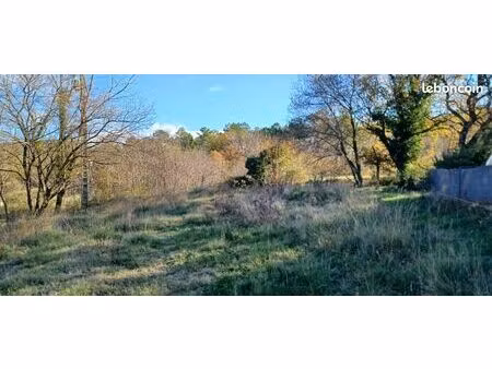 terrain 1 365 m² allan