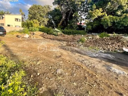 terrain 355 m² sainte suzanne