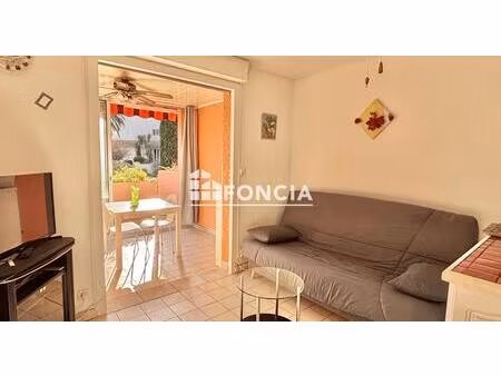 direct plage t2 avec loggia + terrasse et garage