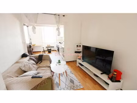 13003 t2 de 29 m² vendu avec locataire en place