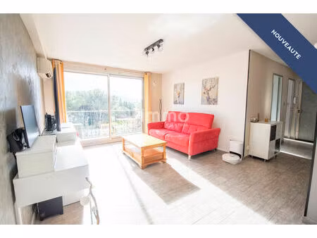 dernier étage au calme – t3 lumineux avec balcon et stationnemen