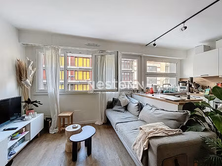 appartement paris 3 pièces - 2 chambres- épinettes - lumineux