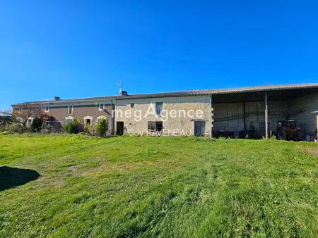 ancien corps de ferme a restaurer