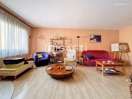 maison 10 pièces 226 m²