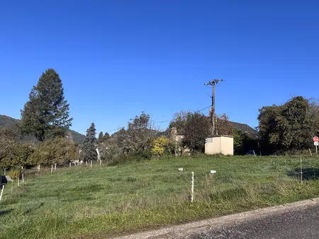 terrain dans le centre de saint-chamant