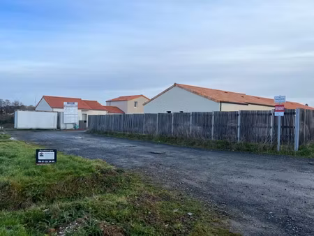 vente terrain 649 m² à cholet (49300)  103 840 €