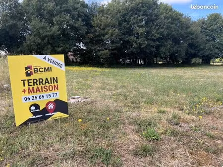 terrain 900 m² ruffec