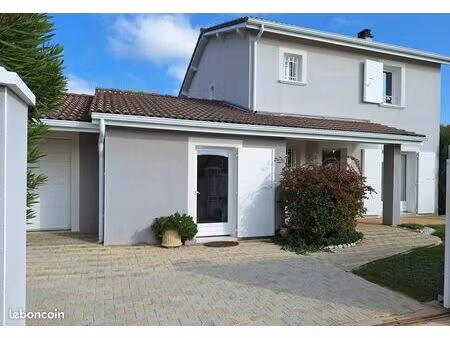 villa 4 pièces 102 m²