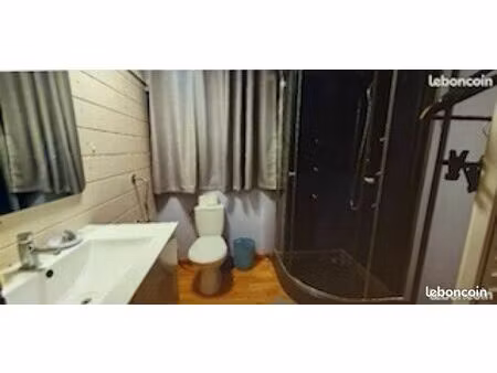 location studio meublé