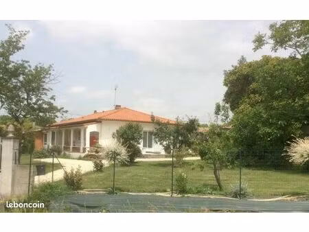 exceptionnel  maison plein centre de l'isle jourdain