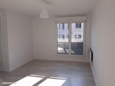 studio 1 pièce 23 m²