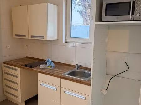 petit f3 rez de jardin alfortville non meublé