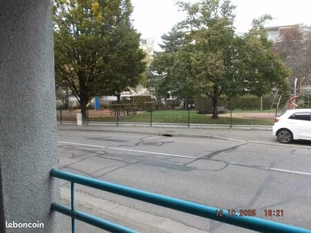 t2 francheville haut (69) r.d.c. recent 45m2