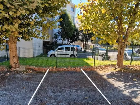 place de parking sur bordeaux caudéran