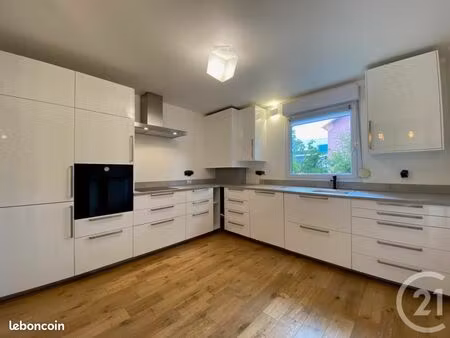 maison 5 pièces 105 m²