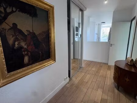 location grand f2 standing