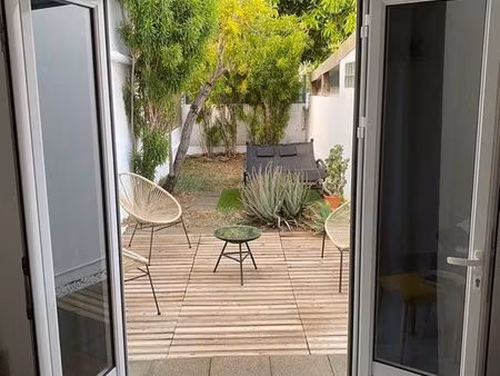 à louer – maison t4 avec jardin meublé – étang-salé les bains