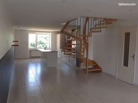 magnifique appartement f4 courcelles chaussy centre