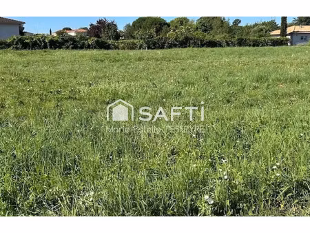 vente terrain 1388 m² à latresne (33360)  195 000 €