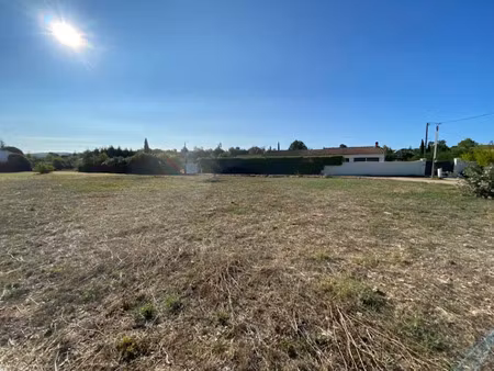 vente terrain 944 m² à garéoult (83136)  194 000 €