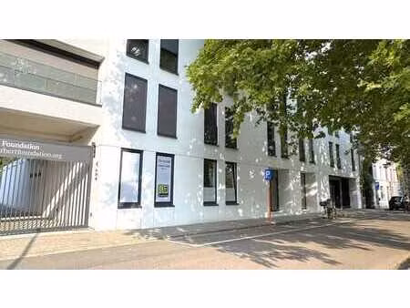 bureau/cabinet prêt à l'emploi à louer à la coupure à gand.