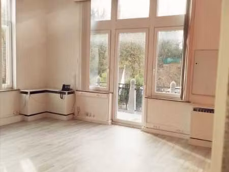 bel espace de bureaux très lumineux à louer