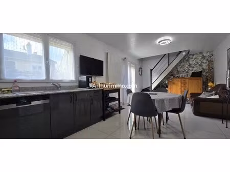 maison 4 pieces - 2 chambres - 1 bureau - terrain 208 m²