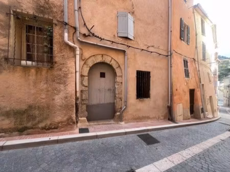 vente locaux professionnels à ollioules (83190)  55 000 €