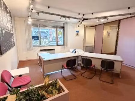 vente locaux professionnels à tarbes (65000)  119 700 €