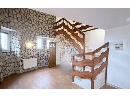 location appartement  m² t-2 à yutz  1 350 €