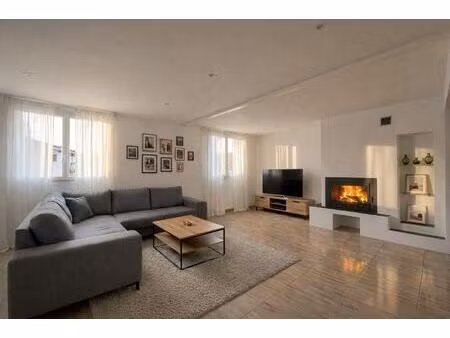 maison individuelle avec double logement terrasses  stationn