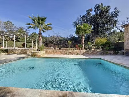 propriété exceptionnelle avec 2 constructions  piscine 