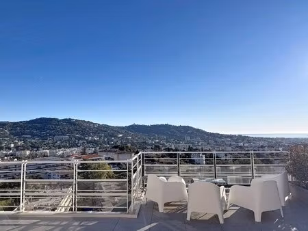 appartement 3 pièces - toit terrasse - vue panoramique