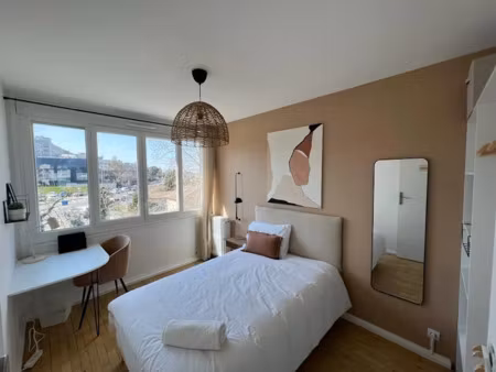 location meublée chambre 4 pièces 11.44 m² à bron (69500)  570 €
