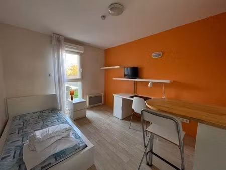 location meublée appartement 1 pièce 20.7 m² à compiegne (60200)  680 €