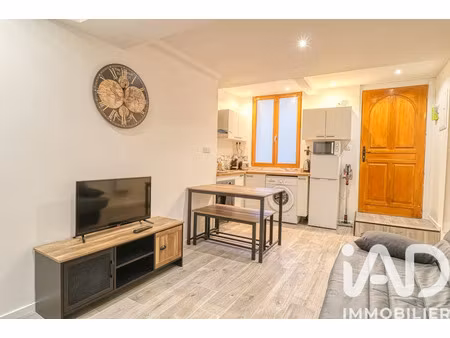location meublée appartement 1 pièce 20 m² à pontoise (95000)  680 €