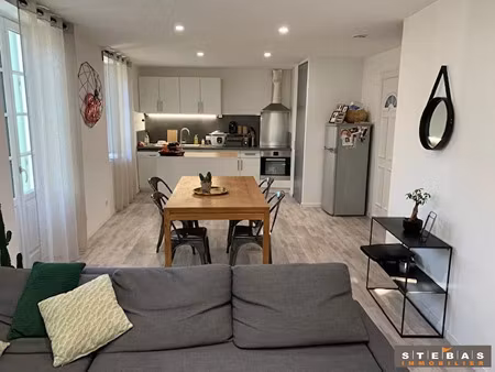 location appartement 3 pièces 64 m² à sarrians (84260)  650 €