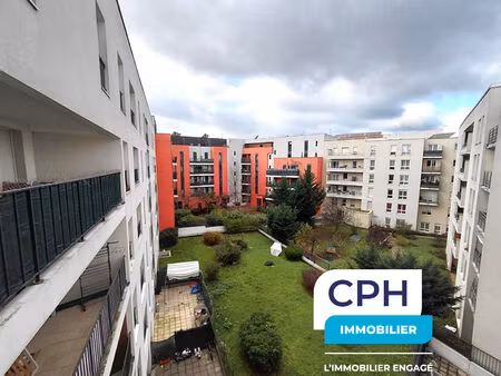 à vendre : appartement t1 à cergy - bon état  idéalement situé