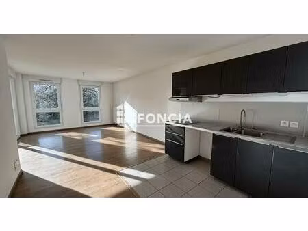 superbe t4 de 75 m² avec terrasse de 12 m² et vue dégagée sur le val de chézine