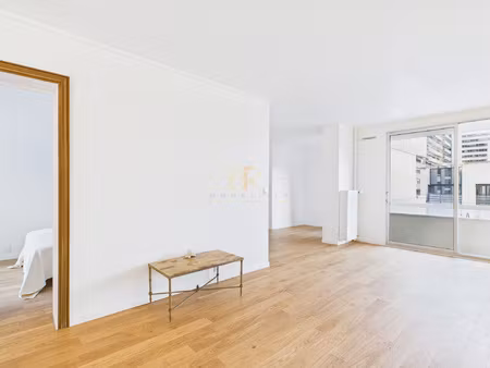 calme - lumineux - fonctionnelle - refait à neuf - emplaceme