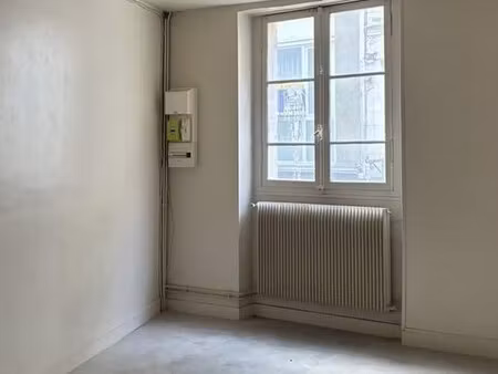 a vendre studio 1 étage à rénover dieppe