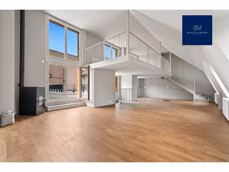 triplex de 150m2 avec terrasse de 37m2 entièrement refait à