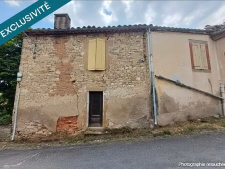 maison située dans le village historique de cordes-sur-ciel